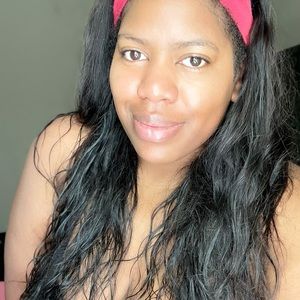 Meet your Posher, Leslie